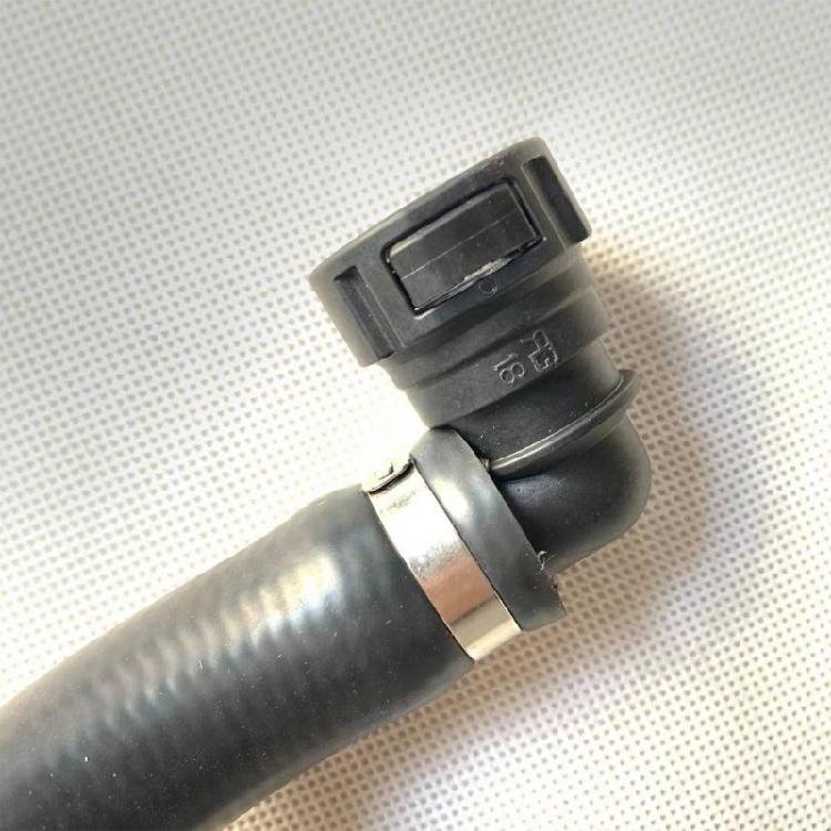 Radiator Coolant Hose Assembly 21452793 46483018 for FM Heavy Duty Truck D13 D16, Curved Vehicle Replacement Hose with Fitted Ends and Metal Securing