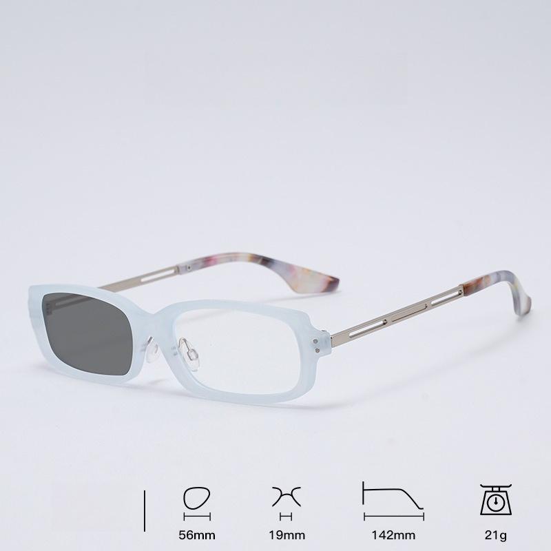 New Vintage-Style Small-Frame Photochromic Presbyopia Glasses for Women Ultra-Lightweight Anti-Blue Light Reading Eyeglasses