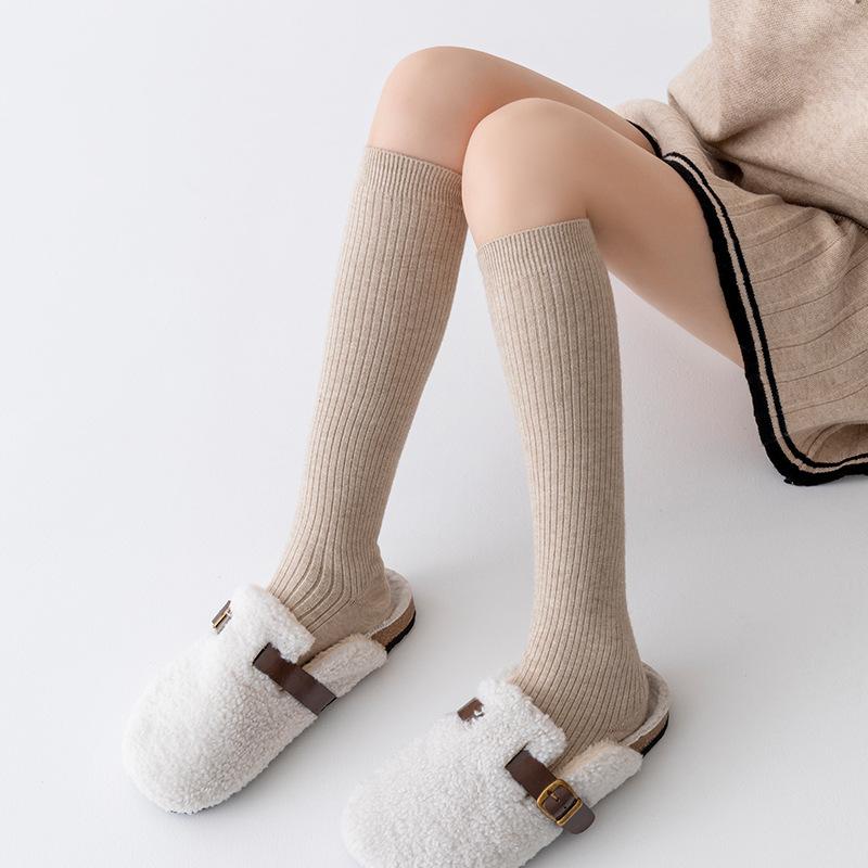 Women's Autumn and Winter Cashmere Calf Socks Solid Color Thickened, Warm and Slimming, Retro Coffee-colored Knee-length Calf Socks