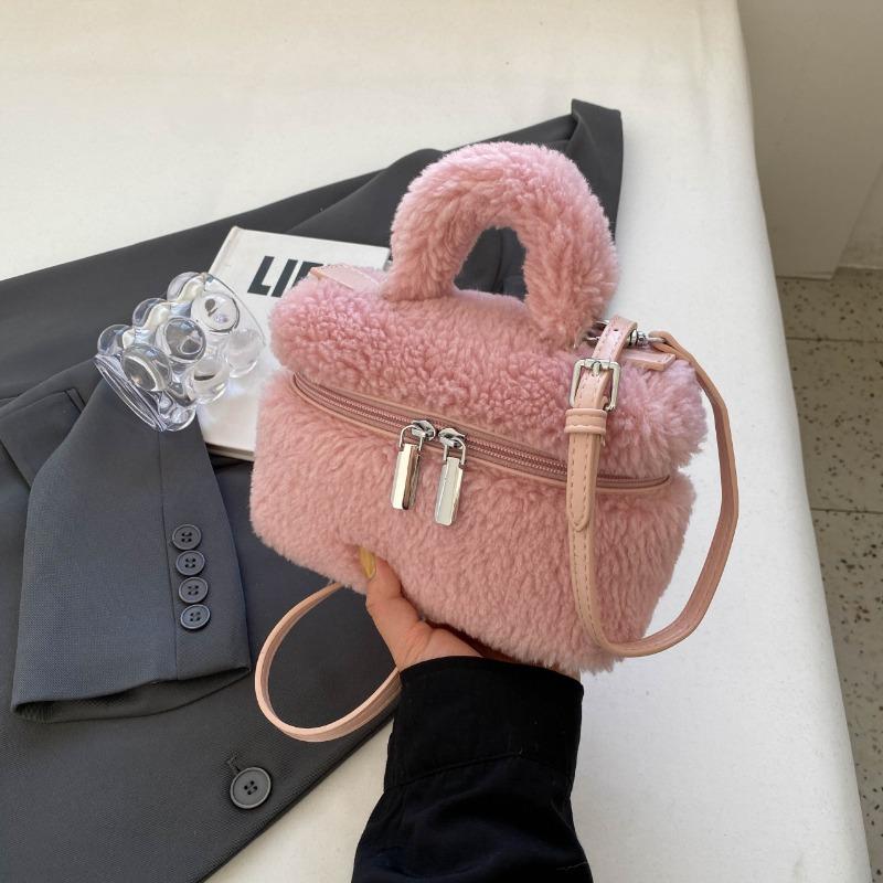 Lamb wool women's oblique span bag winter new shoulder bag trendy fashion plush handbag