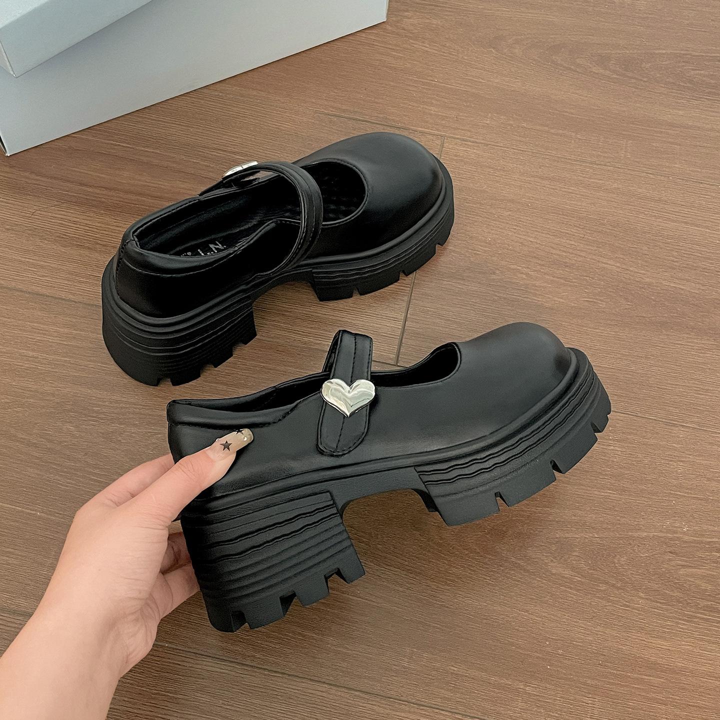 

Black retro British style platform thick heel small leather shoes women s 2025 new summer skirt Mary Jane single shoes 35 чёрный