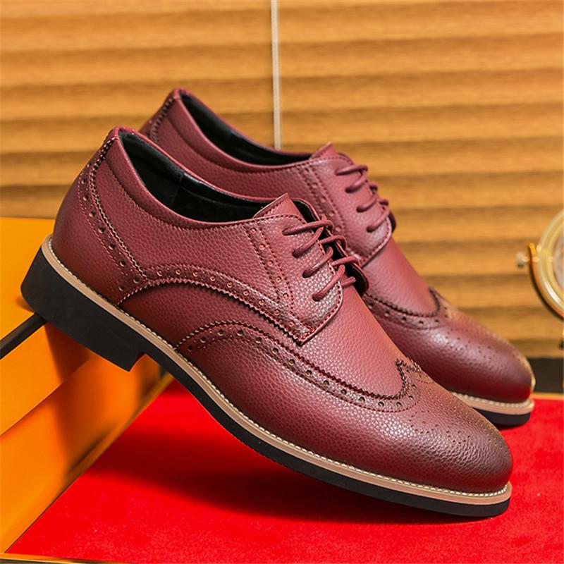 Luxury Gentleman New Men's Charm Red Patent Leather Oxford Brogues Shoes Designer Formal Wedding Prom Dress Homecoming Footwear