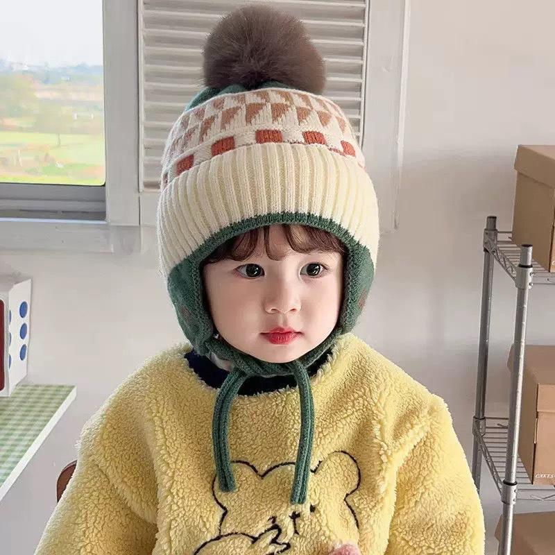 Children's hats keep warm in autumn and winter, boys and girls, small trees, windproof, Lei Feng ear hats, baby knitted thickened wool hats