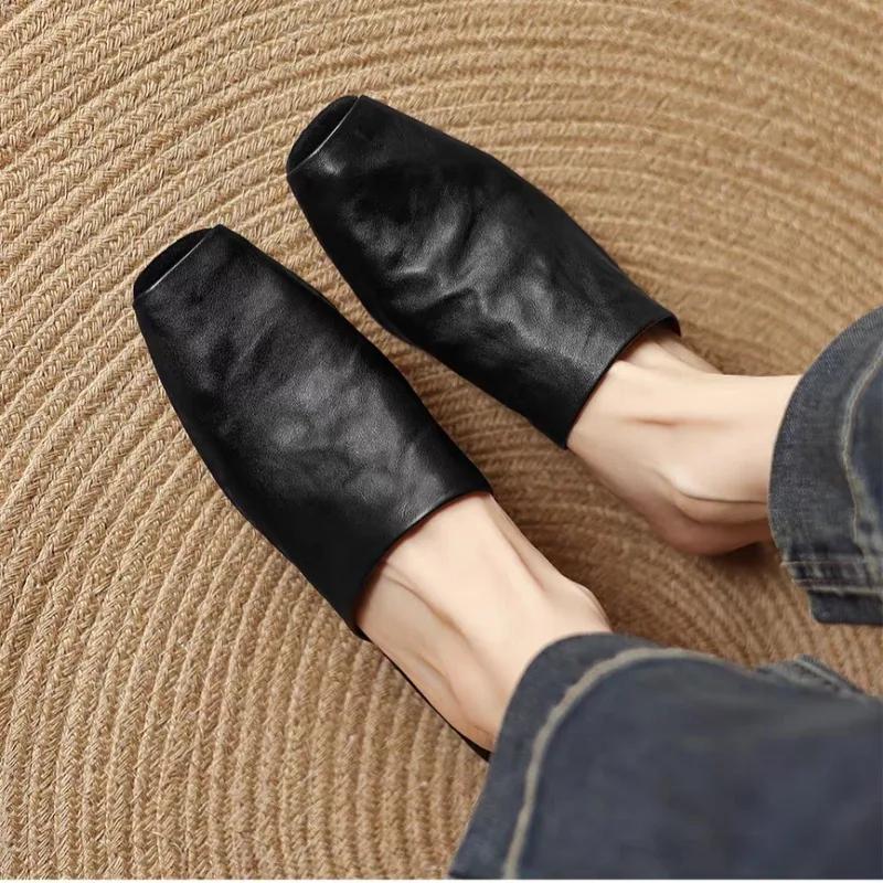 Fashion Casual Not Tired Feet Hand Grasping Pattern Lazy Baotou Half Slippers Women's Summer New Outward Wear