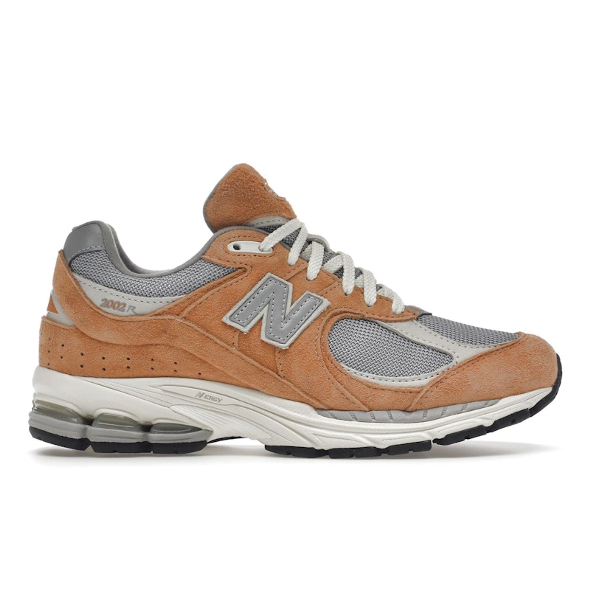 

New Balance 2002R Sweet Caramel Gray Men s M2002RHM 40