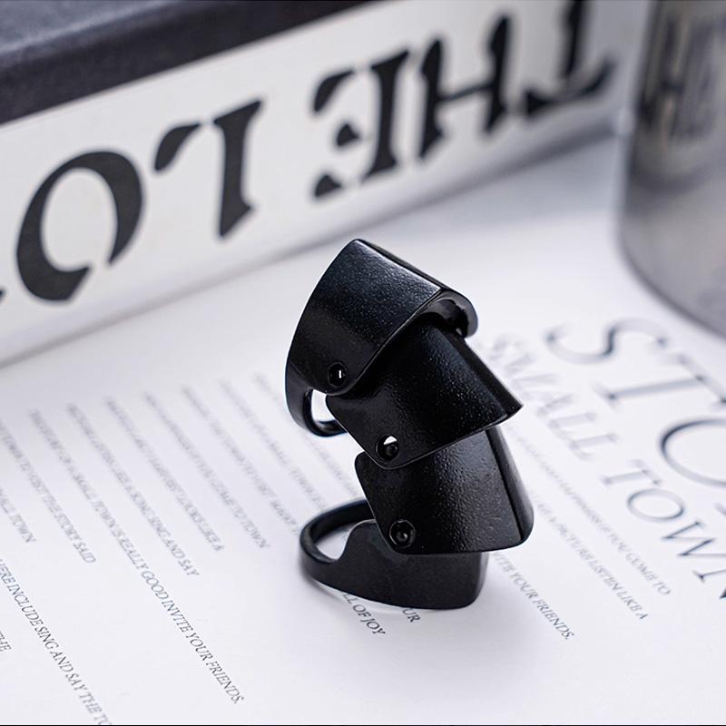 1Pcs 3Colors Anime Oosaki Nana Same Rings Punk Gothic Rock Scroll Joint Armor Knuckle Finger Rings Metal Cosplay Jewelry Gifts