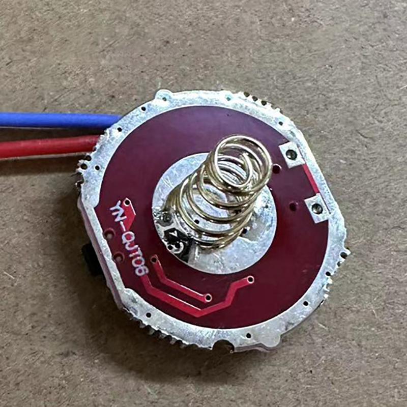 Zwei-Gang-Treiberplatine Taschenlampe Treiber Zubehör Leiterplatte Laden Integrierte Platine Geeignet für 10-Watt-Lichtperlen