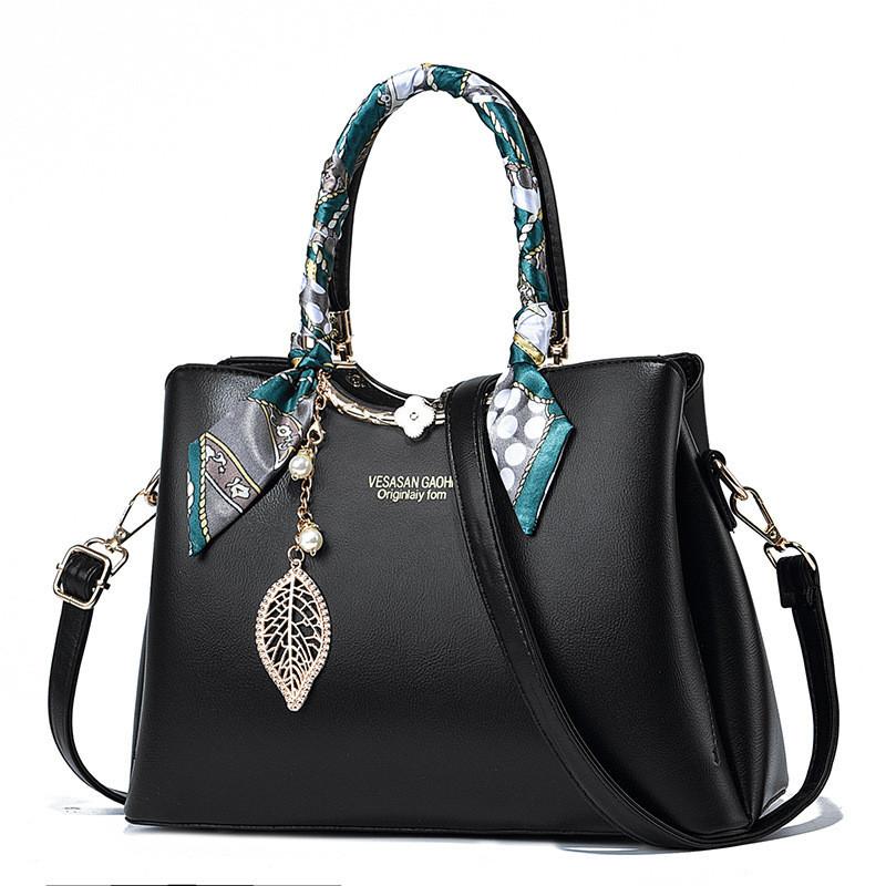 

Elegant Women s Handbag For Middle-aged Moms With Plenty Of Room For Daily Use чорний