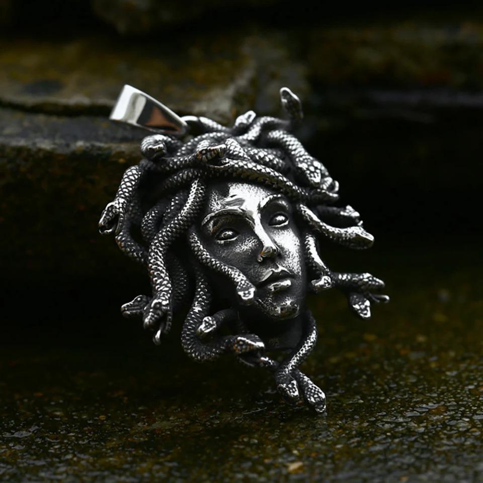 Gothic 316L Stainless Steel Classic Medusa Pendant Necklace for Men Women Fashion Vintage Snake Necklace Party Jewelry