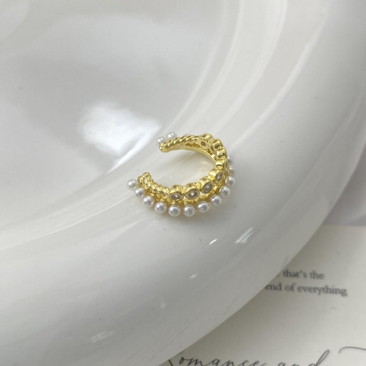 Elegant Zircon Pearl Double Row Ear Cuff - Minimalist, Light Luxury Design, No Piercing Needed