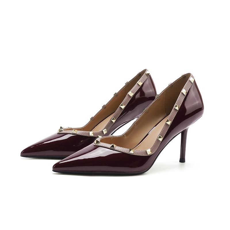 

8-7 Sexy pointed thin heel rivet high heels women s professional commuting temperament work shoes women s not tired feet single shoes 34