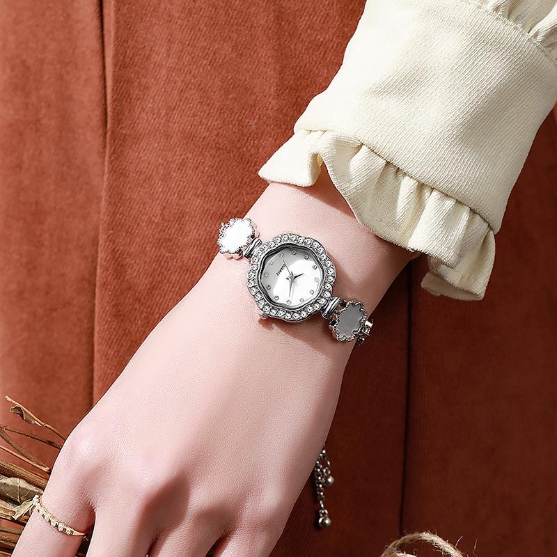 Topp Luksusstiler Dame Quartzklokker Merke Mote Damearmbåndsur Beste Gaver Klokke til Kone, Venninne, Familie