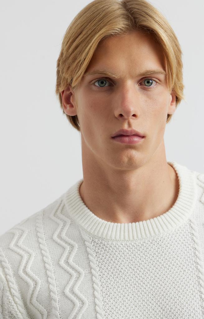 Cable-Knit Round Neck Sweater Xl