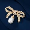 Atmospheric Bow Brooch, High-end Women's Unique Style Pearl Corsage, Small-scale Design-inspired Pin