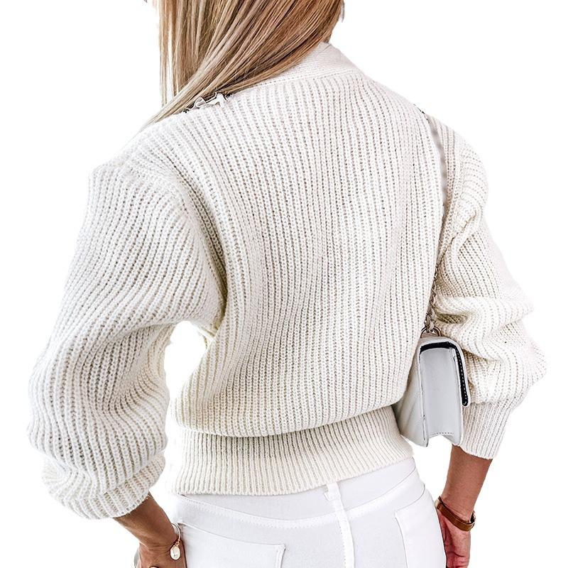 2023 V-Neck Pearl Embellished Pullover