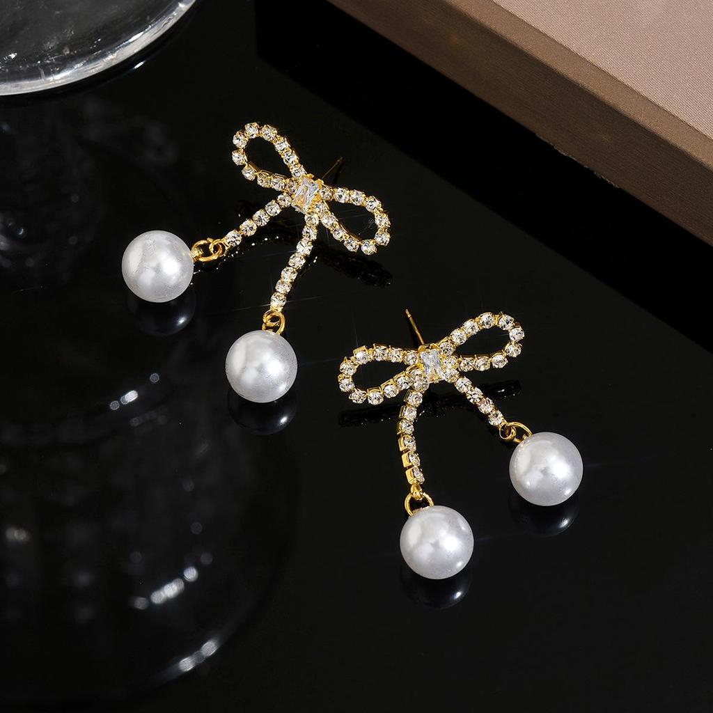 High-End Elegant Bow Pearl Stud Earrings