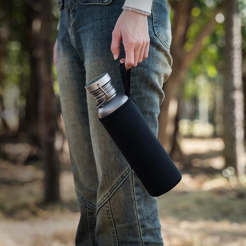 Reine Titan-Sportwasserflasche, Outdoor-Radfahren und Reisebecher, tragbare, leichte Camping-Wasserflasche