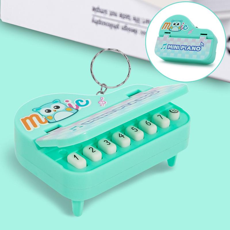 Luminous Mini Keyboard Keychain Pendant - Musical Toy Piano