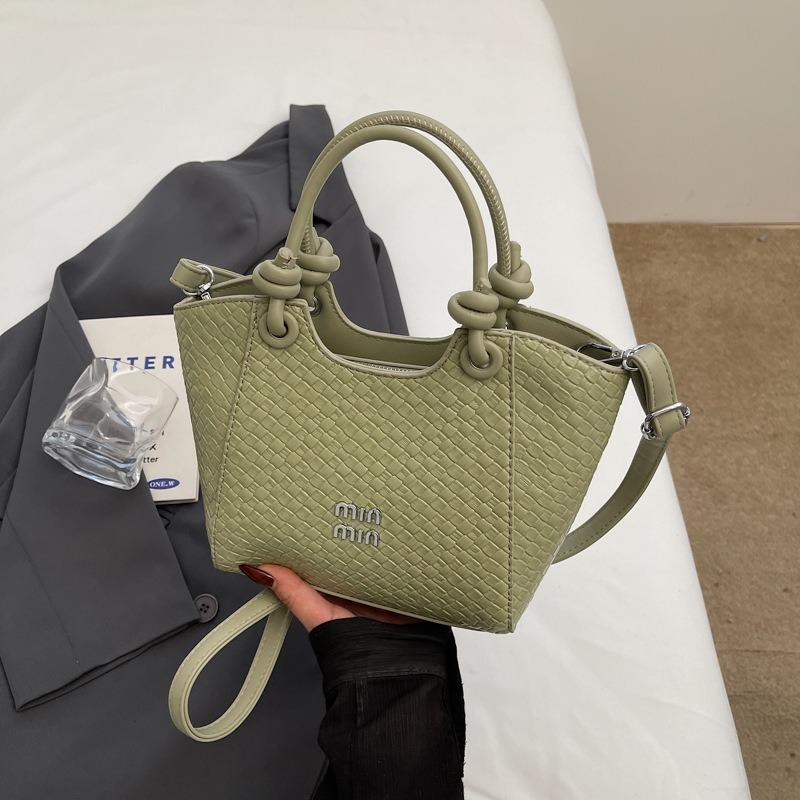 Niche woven bags women's new summer versatile messenger bags fashion handbags bucket bags