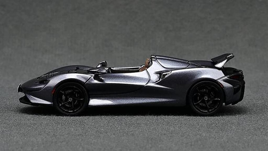 Model CM Skala McLaren Elva Metaliczny Szary Gotowy Model 1/64 CM64-Elva-02