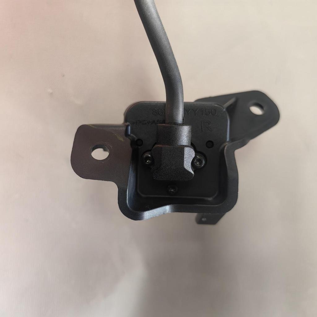 86790-YY150/86790-YY170 Reverse Camera: Compatible with Toyota Parking Assist
