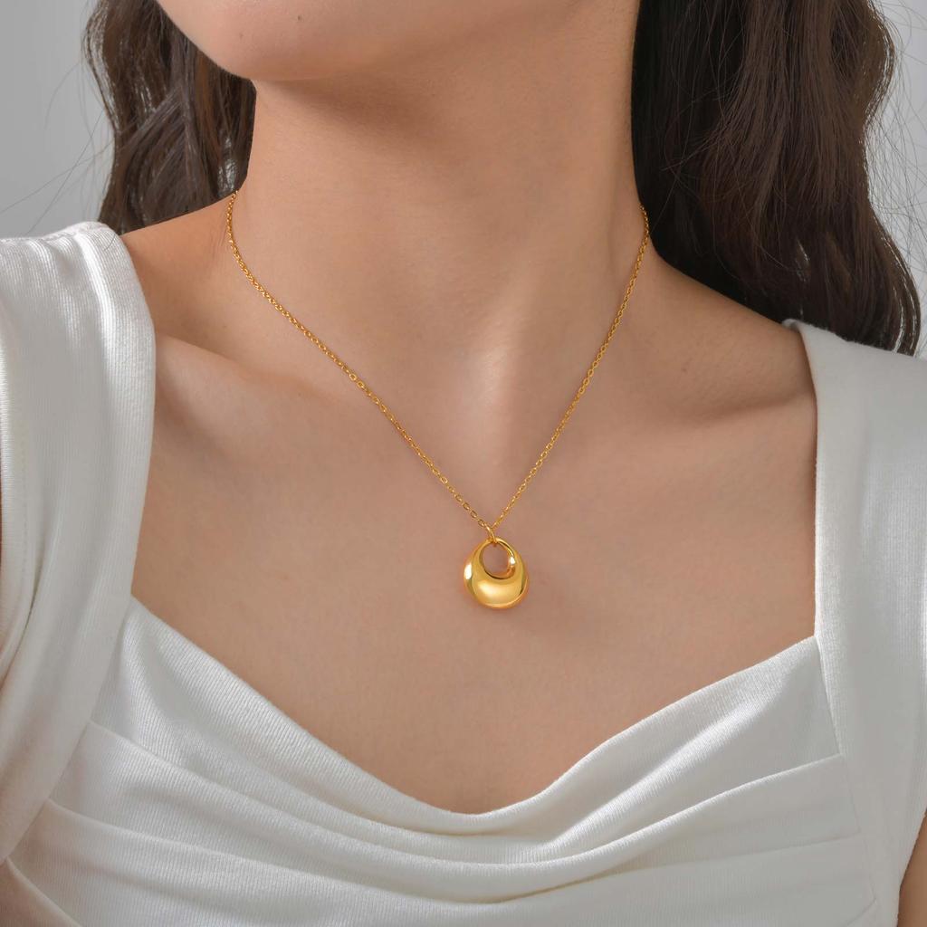 Stainless Steel Geometric Pendant Necklace for Women,18K Gold Plated Waterproof Necklaces,Chic Jewelry Gifts
