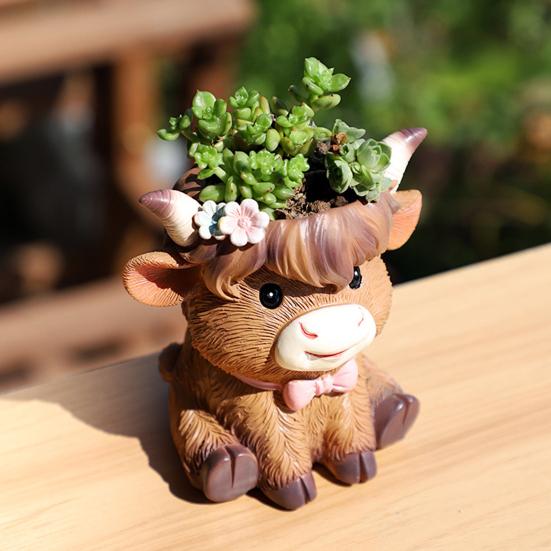 Highland Cow Planter Pot Cute Animal Resin Flower Pot with Drainage Hole Small Scottish Cow Planter for Boho Home Desk Patio Decor