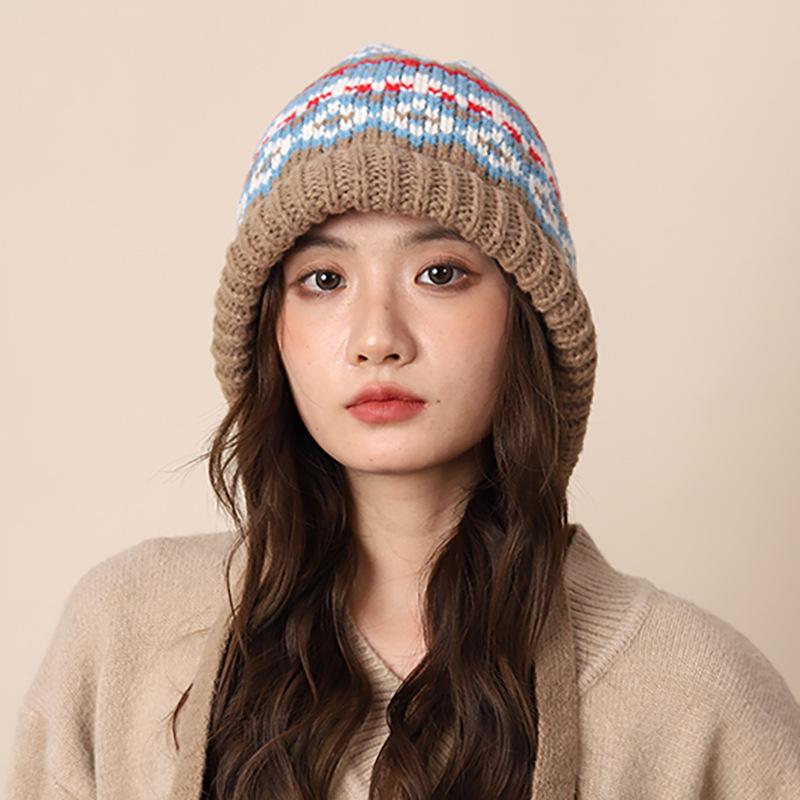 

Женская вязаная шапка-балаклава в стиле ретро с теплыми наушниками One Size каштановый/кофейный