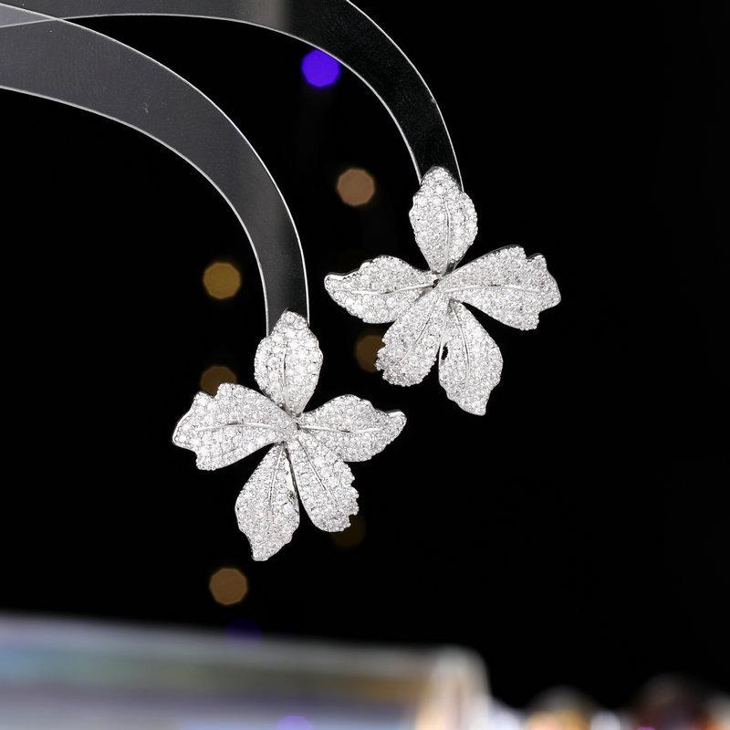 New Women's Design Lily Flower Leaf Earrings Light Luxury Fashion Jewelry Accessories Daily Accessories