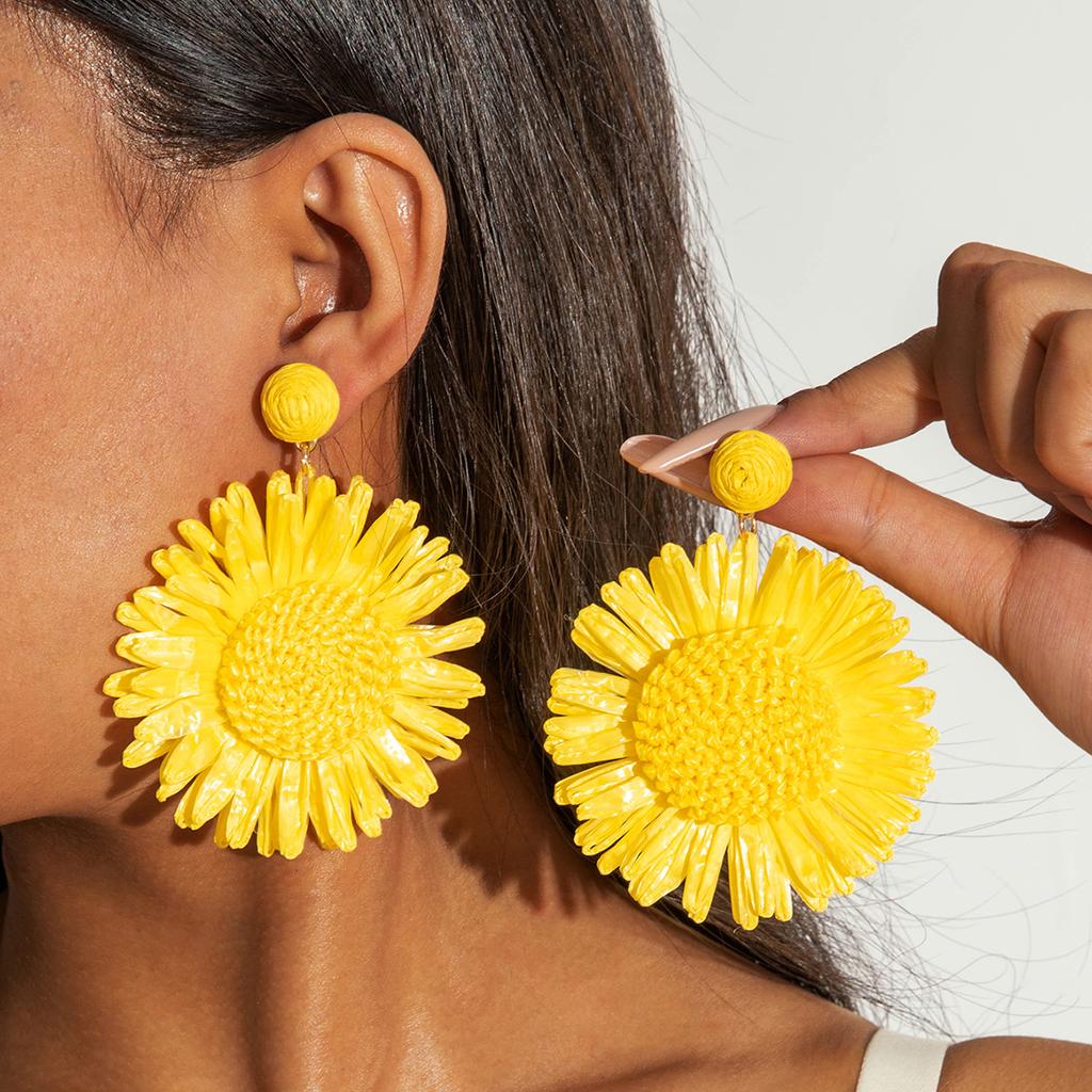 Tocona Bohemia Handmade Colorful Raffia Sunflower Dangle Earrings For Women Vintage Summer Vacation Beach Style Statement Jewelr
