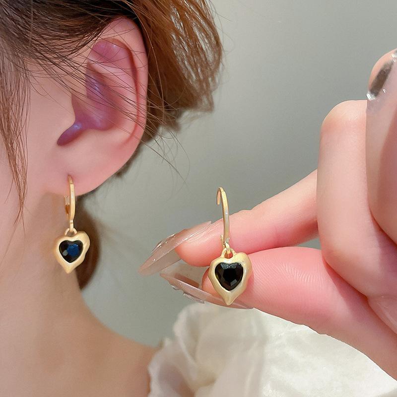 Dripping Metal Wind Love Ear Buckle Earrings Fashion French Temperament Geometric Earrings