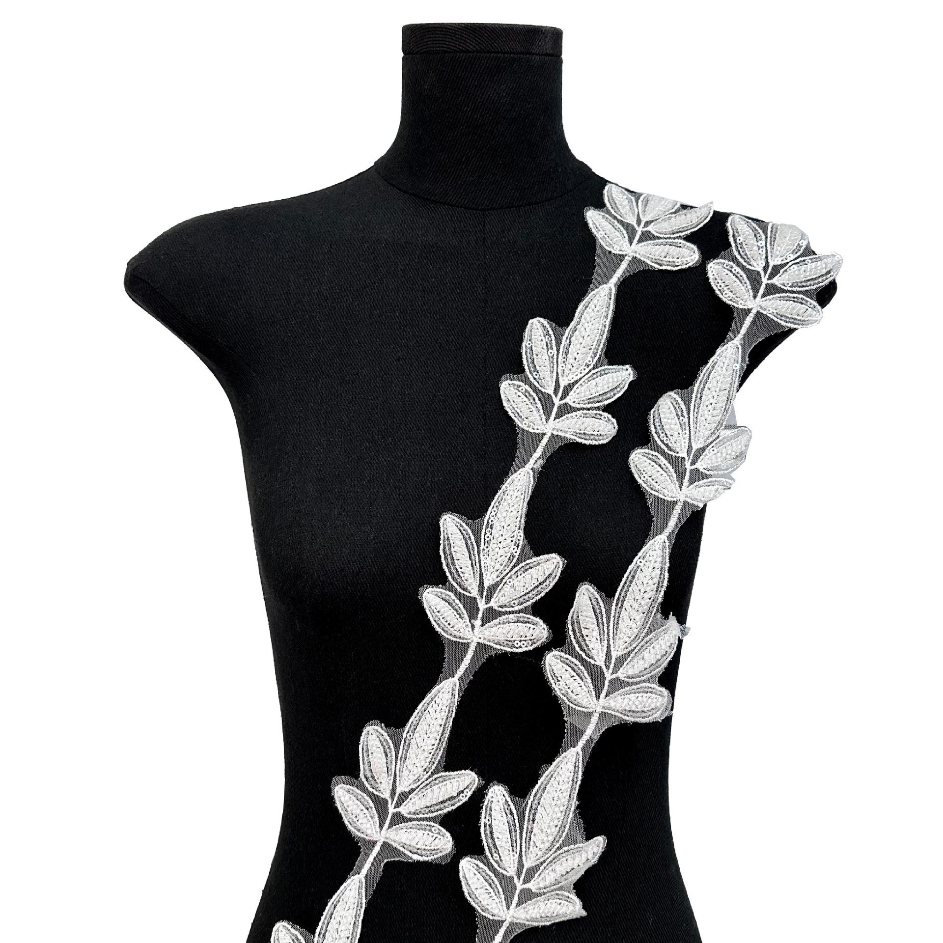 

6.5 см Белые Бусины Блестки Вышивка Лист Кружево Ручная Работа DIY Материал Одежда Декоративные Аксессуары TW33 white one size