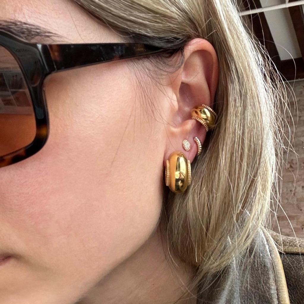Smooth Arc Hoop Earrings – Unique European & American Style, Trendy and Versatile Design for a Chic, Modern Look