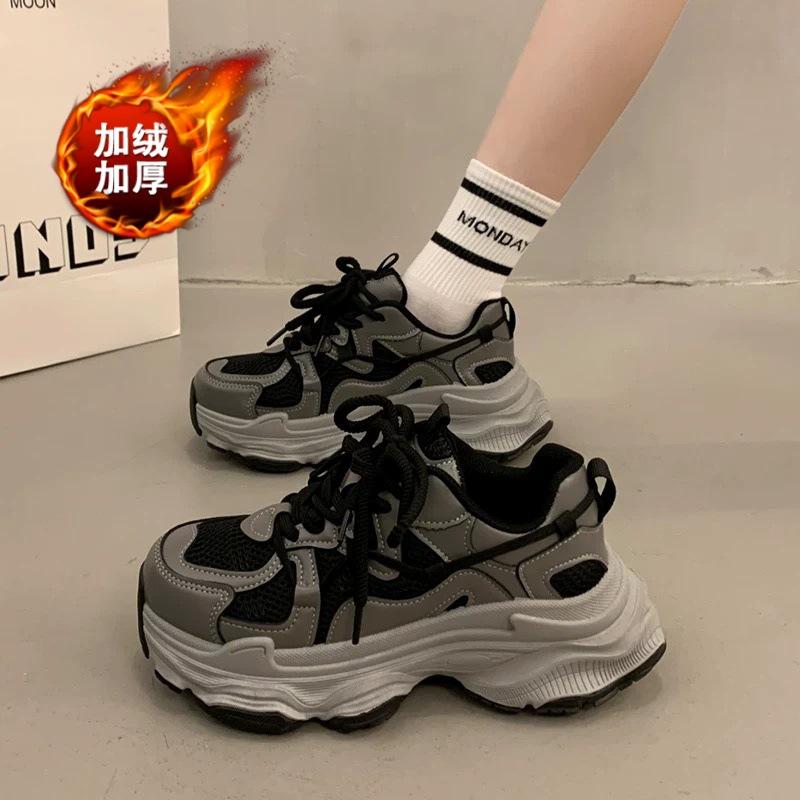 Dad shoes autumn and winter new super fire velvet thick sole heightening leisure sports two cotton shoes