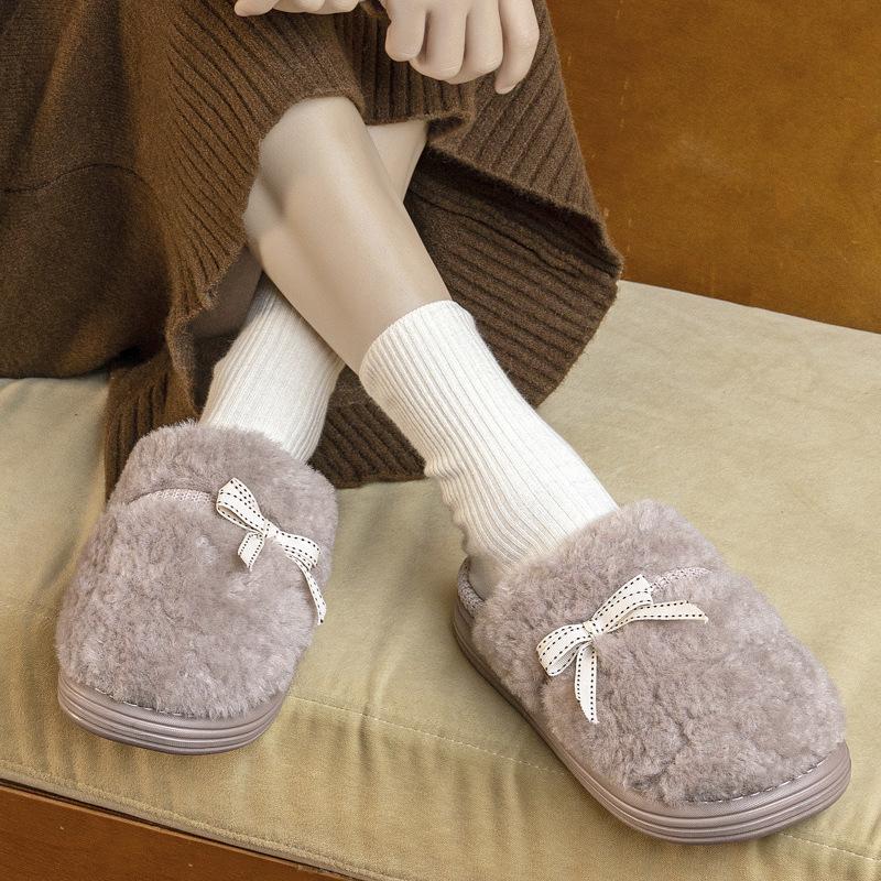 Neue flauschige Hausschuhe Winter Indoor Zuhause Samt warm dicksohlig rutschfest Schleifenschuhe Baumwollhausschuhe