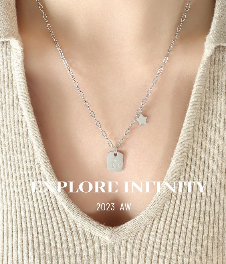 Five-Pointed Star Square Pendant Hoodie Necklace for Women – Titanium Steel Clavicle Chain with a Unique Christmas Design.