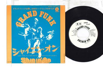 7-Inch-Schallplatte GRAND FUNK RAILROAD - Shinin' On / Mr. Pretty Boy ECR10582PROMO CAPITOL 1974 Japan Rock Used