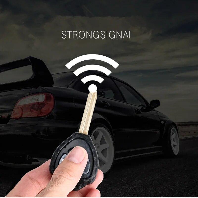 Husa pentru chei de masina din silicon din fibra de carbon pentru Toyota Auris HiLux Corolla Fortuner Prado Verso Camry Yaris Vitz Vios Ractis
