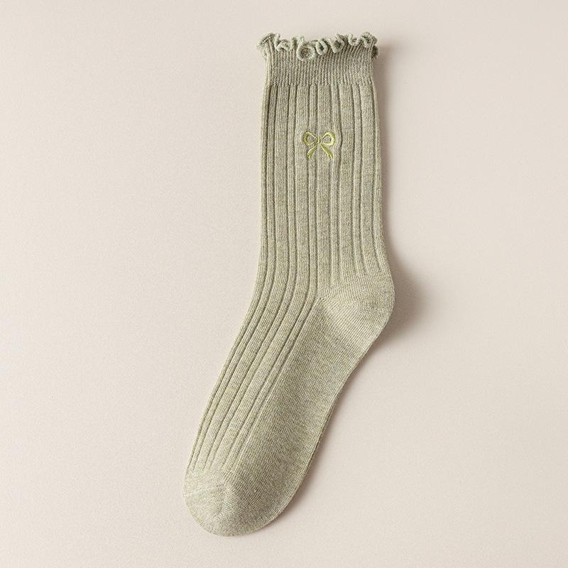 "Women's Anti-Pilling Embroidered Bow Mid-Tube Lace Cotton Socks - Autumn Breathable Style"