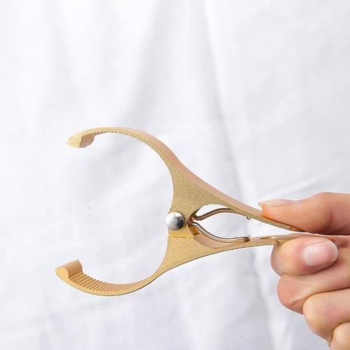 Amosfun 2-Piece Large Aluminum Windproof Clothes Holder with Hair Clips for Laundry and Beach Towels