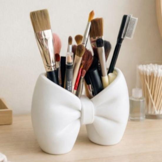 Cute Bow Toothbrush Holder Decorative Pen Holder Stylish Toothbrush Stand Desk Organizer for Pens Makeup Brushes