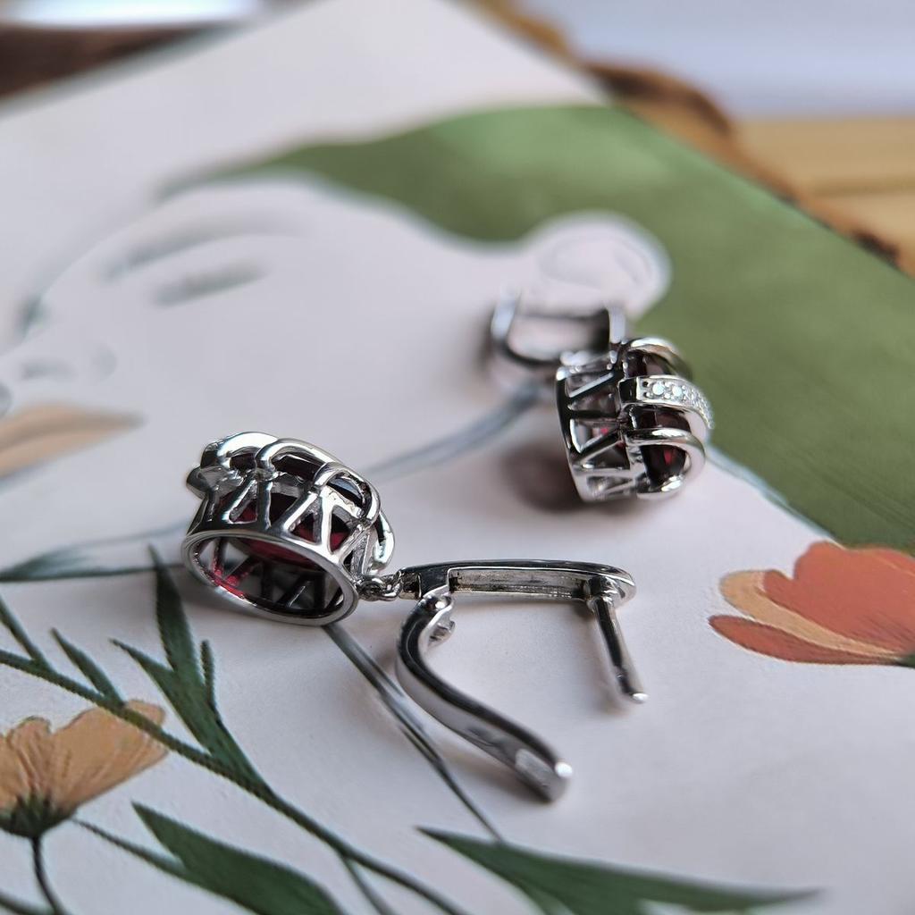 Серебряные серьги с натуральным гранатом 8.463ct (2182221)