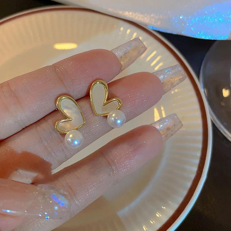 LATS Neue Französische Elegante Goldfarbene Bohnen-Spleiß-Flache Zirkon-Ohrringe für Koreanische Mode Zirkon-Party Damen Süße Accessoires