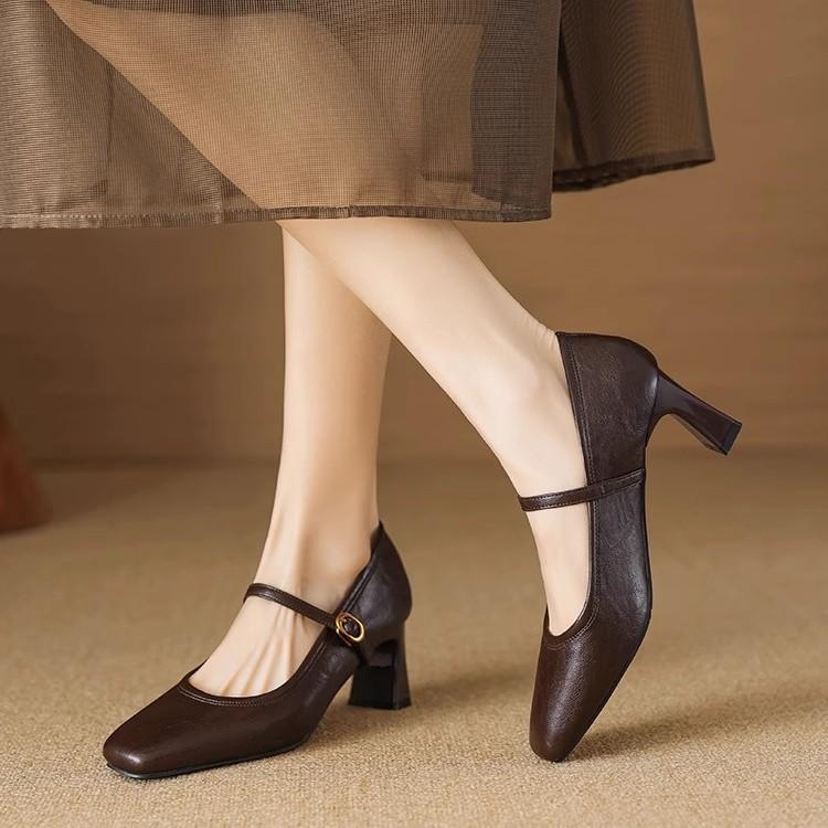 Scarpe col tacco alto da donna Primavera Autunno Nuove Tacco Chunky Esterno Mary Jane Moda Cinturino con Fibbia Lusso Comode Pumps da Festa