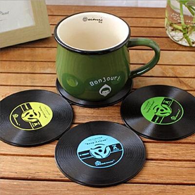 2 Vintage vinylová deska podložka na nápoje Neklouzavý šálek Kávová podložka Tepelně odolná podložka na stůl Dekorace Náhodná barva