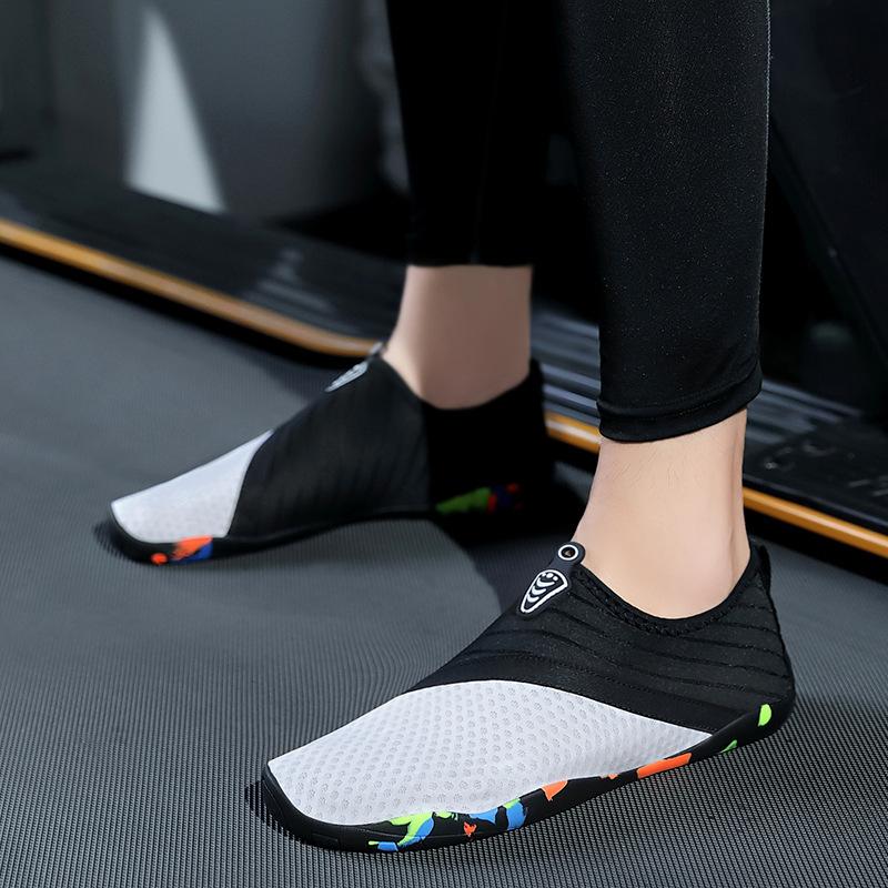 New Swimming Shoes Diving Outdoor Beach Shoes Couple Creek Shoes Fitness Skin Snorkeling Non-slip Wading Shoes