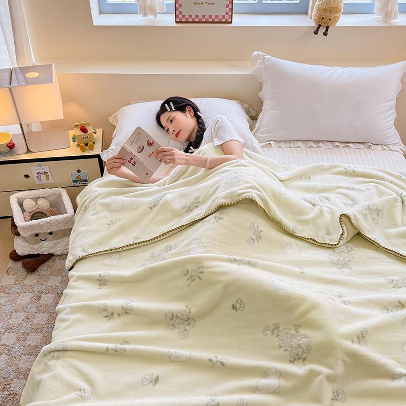 A-Class Plush Penguin Velvet Blanket - Double-Sided, Thickened, Imitation Cashmere Throw for Dorms and Shawls