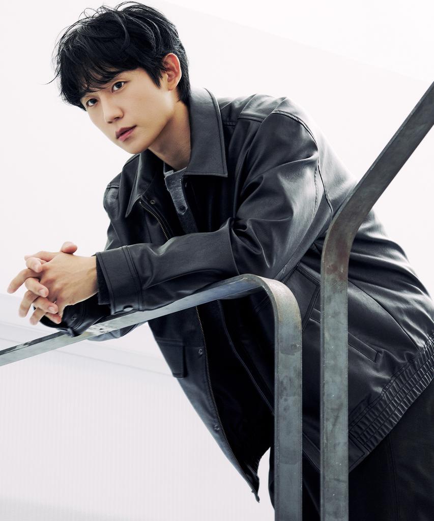 MINDBRIDGE [Couture] Out-Pocket Black Leather Oversized Blouson