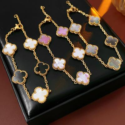 Bracelet Trèfle à Quatre Feuilles Fleur Coque Acier Titane Bracelet Polyvalent Rétro Inaltérable Bijoux de Mode Haut de Gamme Luxe Léger pour Femmes