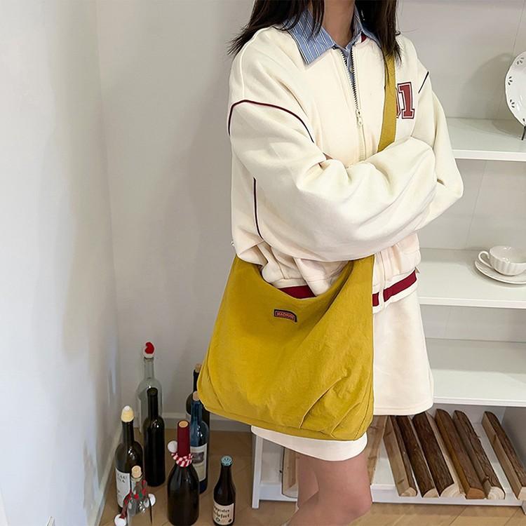 Nylon cloth bag women's large capacity 2025 new niche shoulder messenger bag high-end dumpling bag